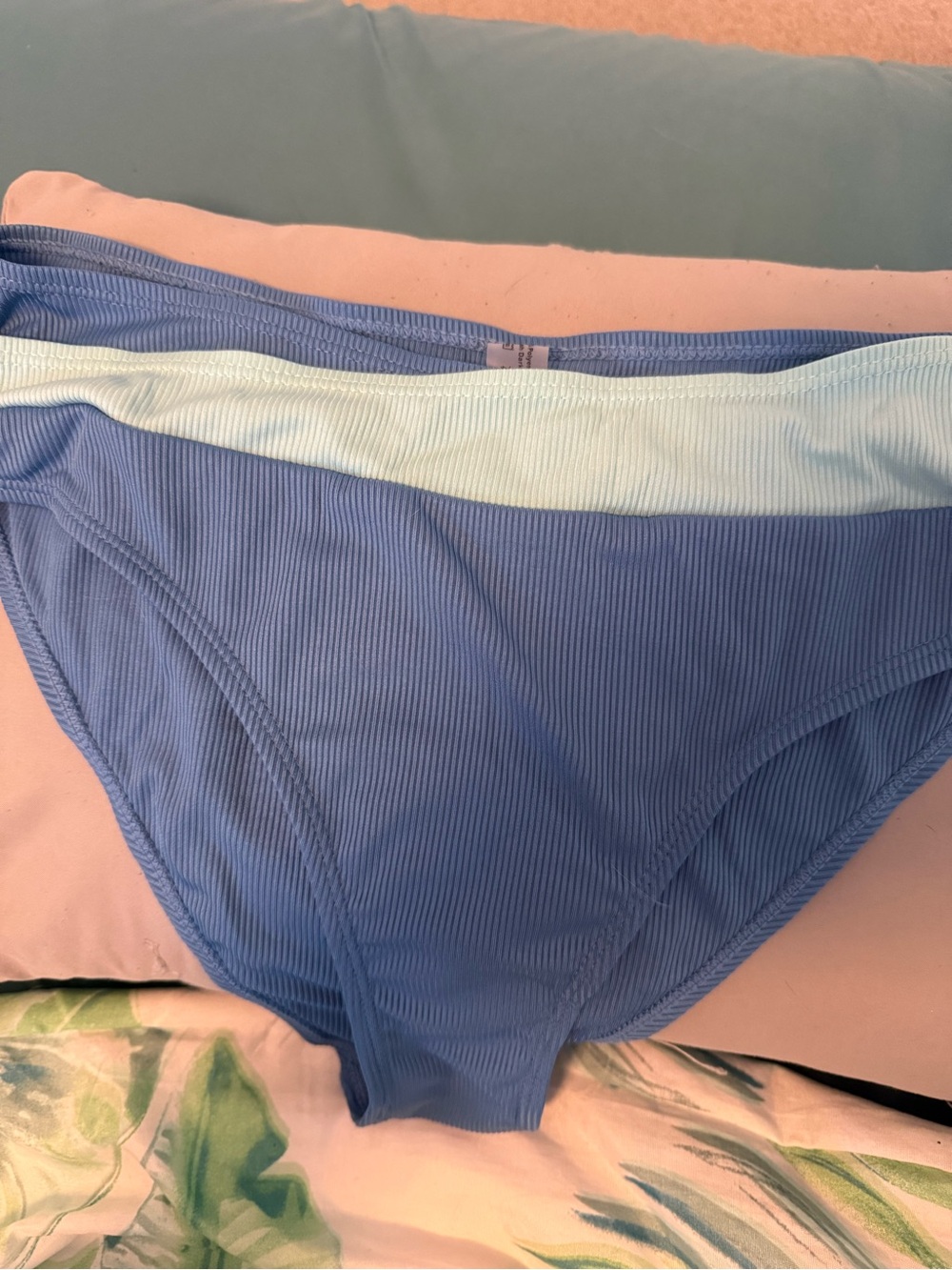 Two-Tone Blue Ribbed Bikini Set
#1 - Picture 8 of 15